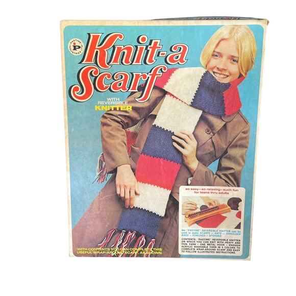 Vintage Pastime Knit A Scarf Craft Kit Toy No Knitting Needle Original Yarn Loom - Picture 1 of 9